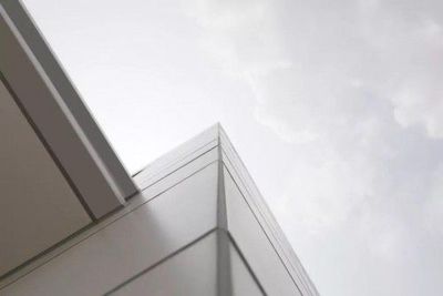 保温装饰一体化板为建筑赋能 机械设备及配件的创新应用